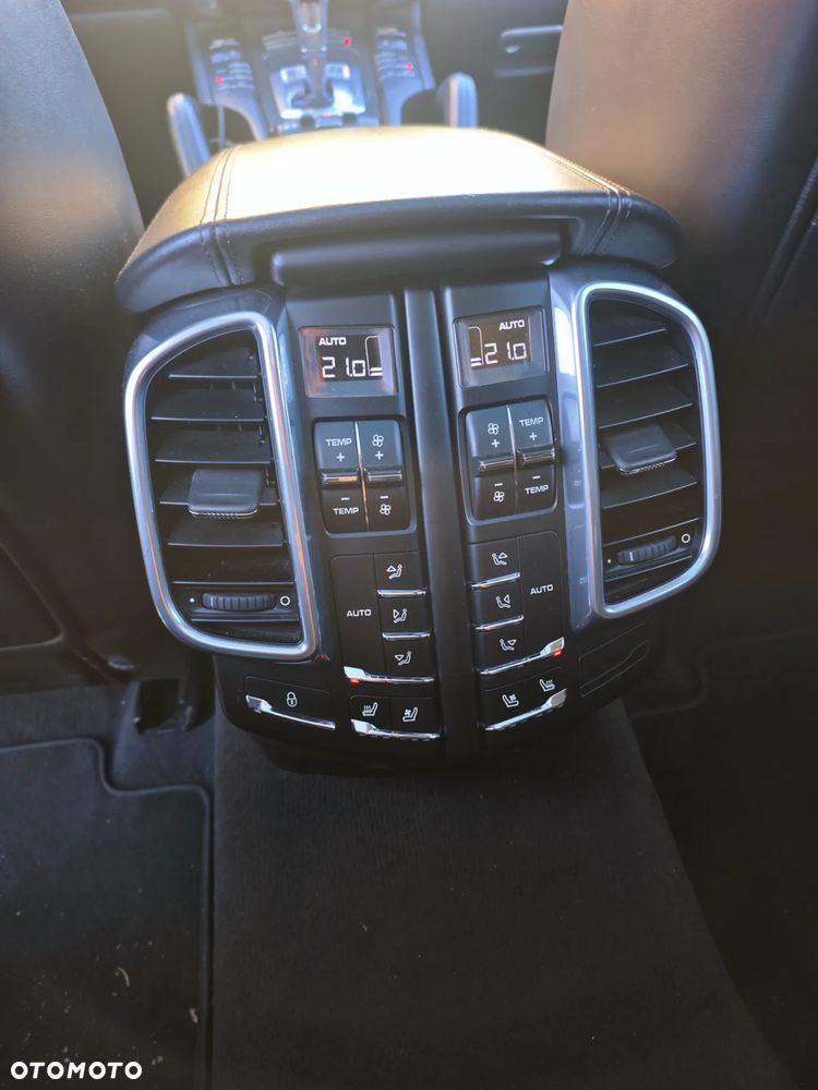 Porsche Cayenne S Diesel - 16