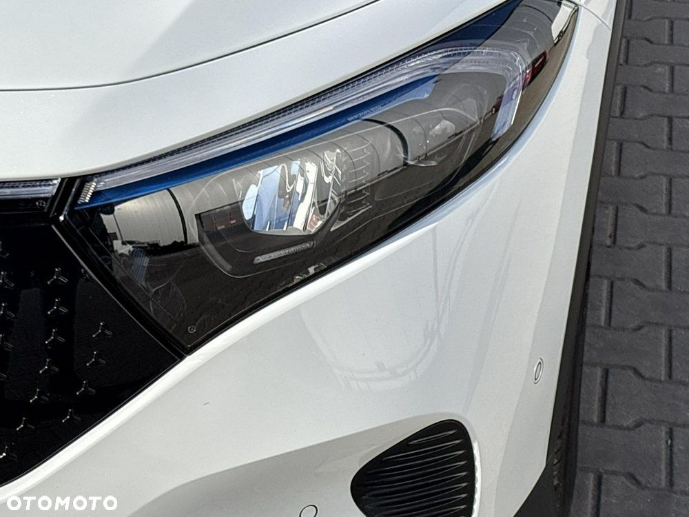 Mercedes-Benz EQB - 9