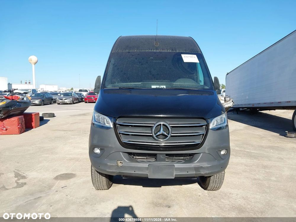 Mercedes-Benz Sprinter 319 4x4 3.0 - 12
