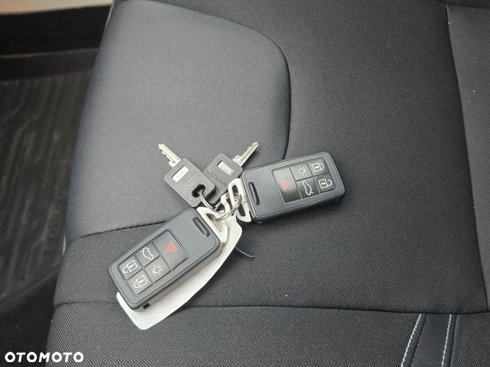 Volvo V40 T3 - 33