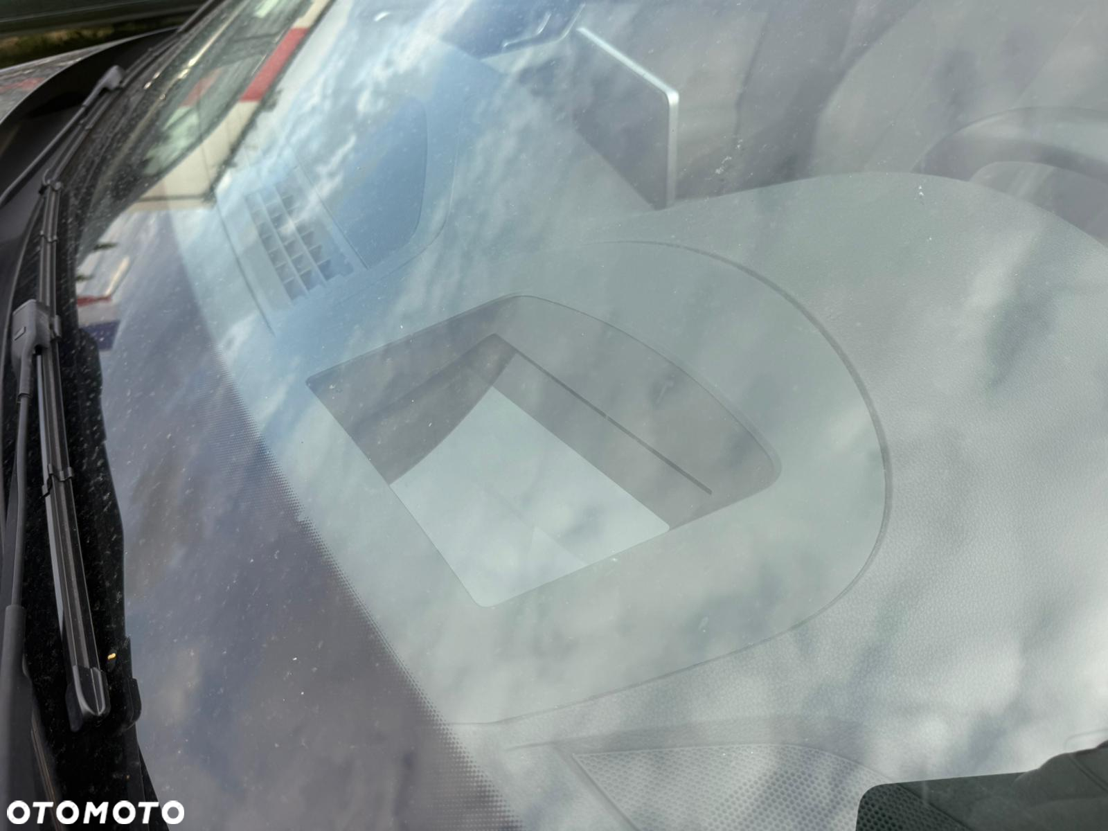 Audi A4 2.0 TDI Design - 13