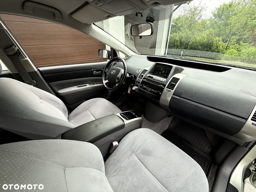 Toyota Prius 1.5 VVT-i Sol - 23