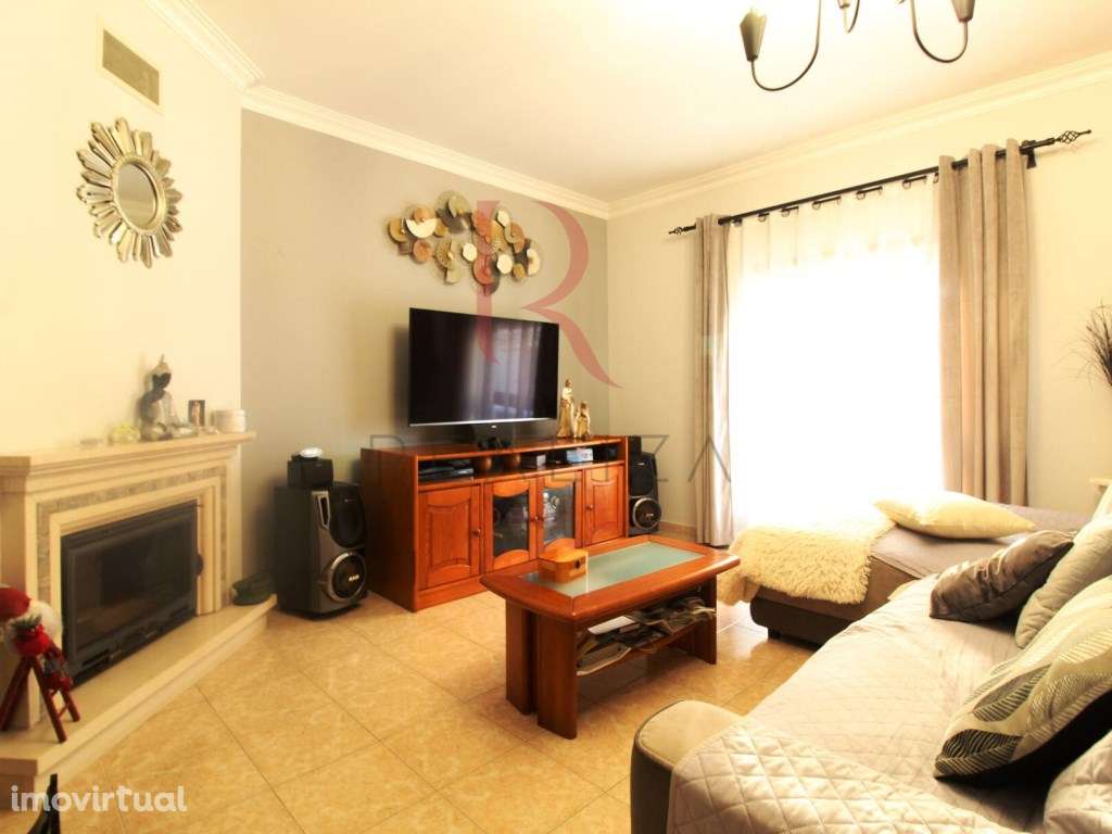 Apartamento T3 com terraço, parqueamento e arrecadação na Baixa da ... - Grande imagem: 2/27