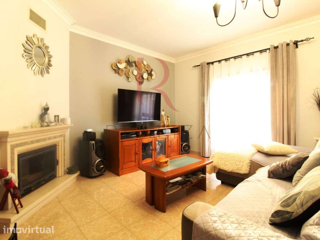 Apartamento T3 com terraço, parqueamento e arrecadação na Baixa da ... - Grande imagem: 2/27