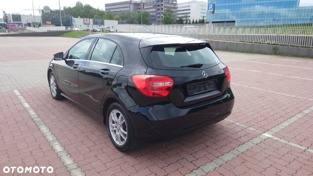 Mercedes-Benz Klasa A 180 (BlueEFFICIENCY) - 17