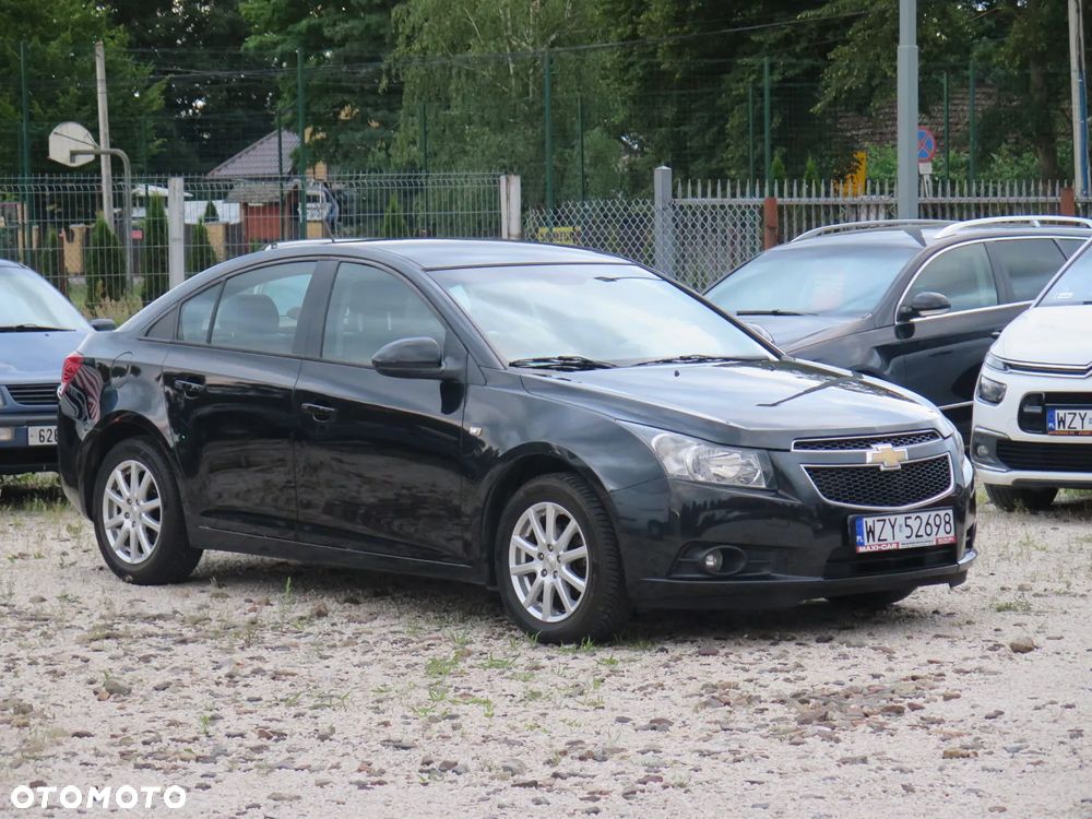 Chevrolet Cruze 1.6 LS - 18