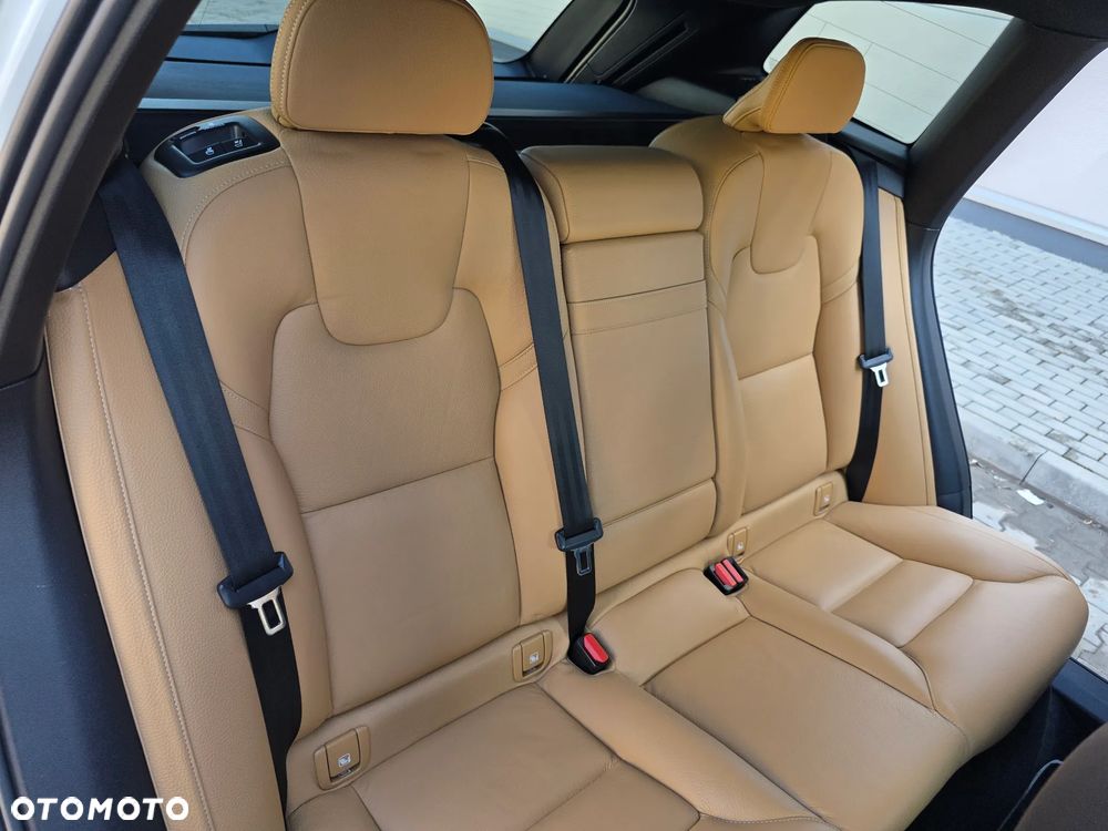 Volvo XC 60 ver-b4-d-awd-inscription - 31