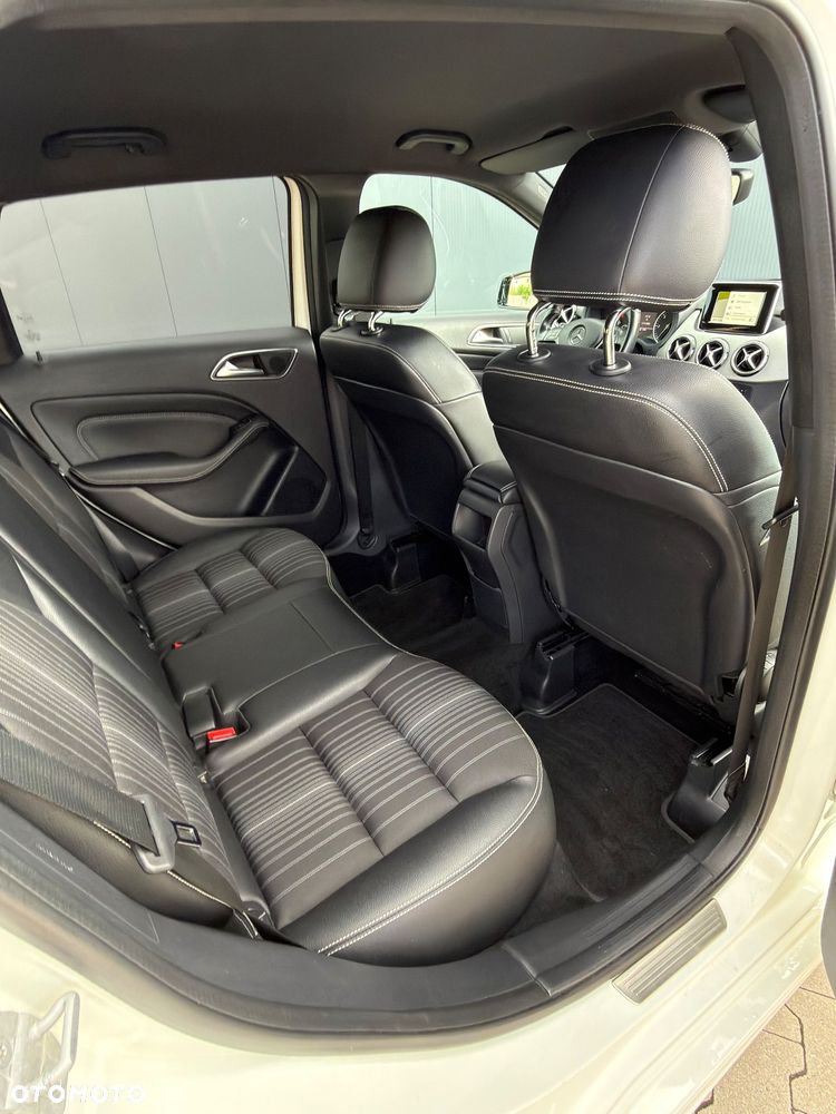 Mercedes-Benz Klasa B 200 CDI (BlueEFFICIENCY) - 37