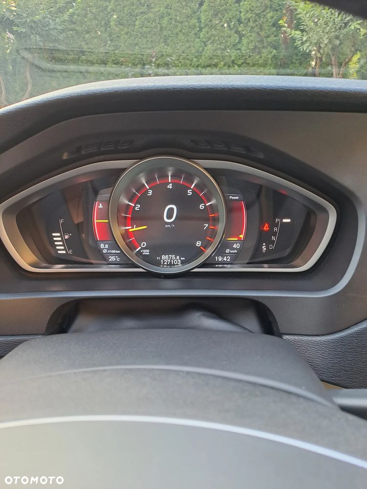 Volvo V40 T3 Drive-E Ocean Race - 13