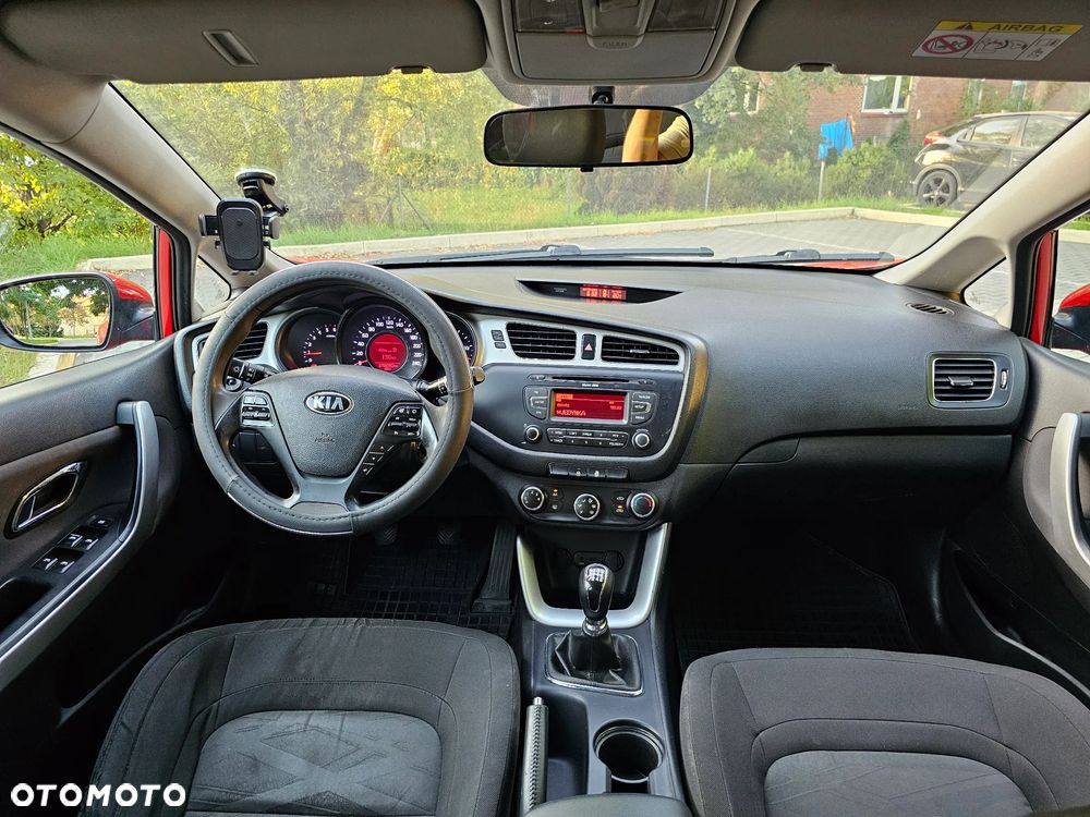 Kia Ceed 1.6 CRDi L - 11