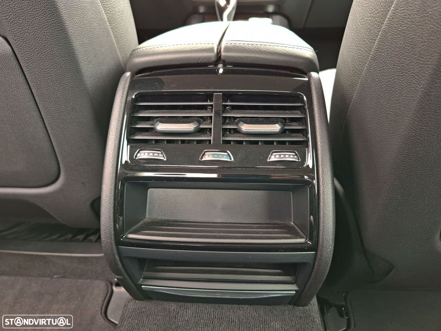 BMW 740 e iPerformance - 25