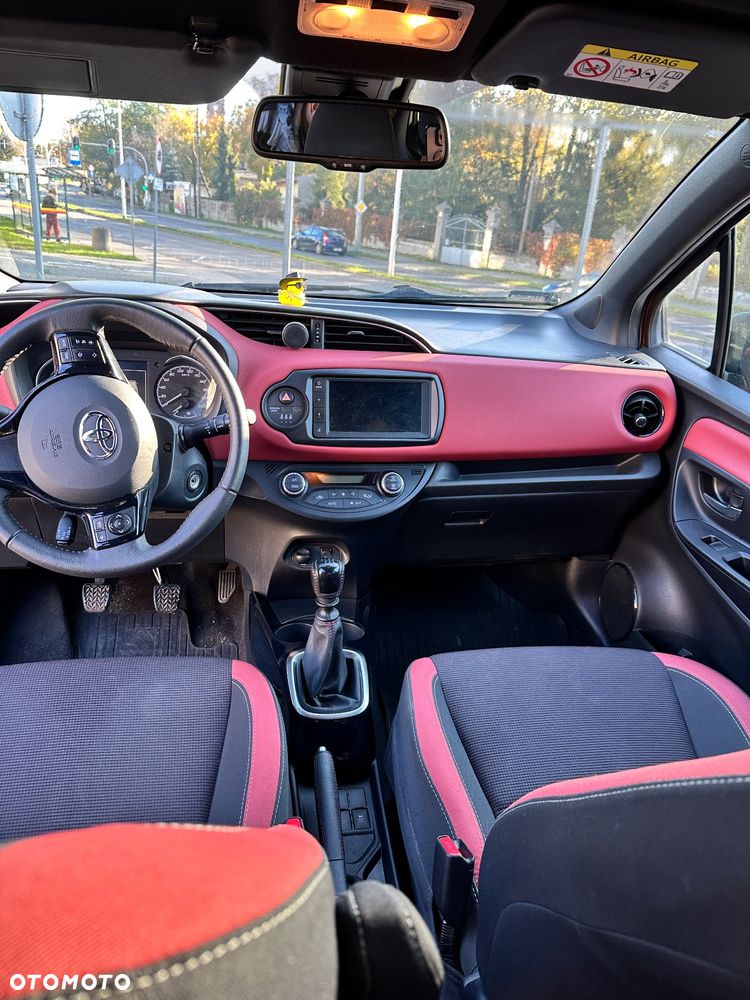 Toyota Yaris 1.5 Selection - 6