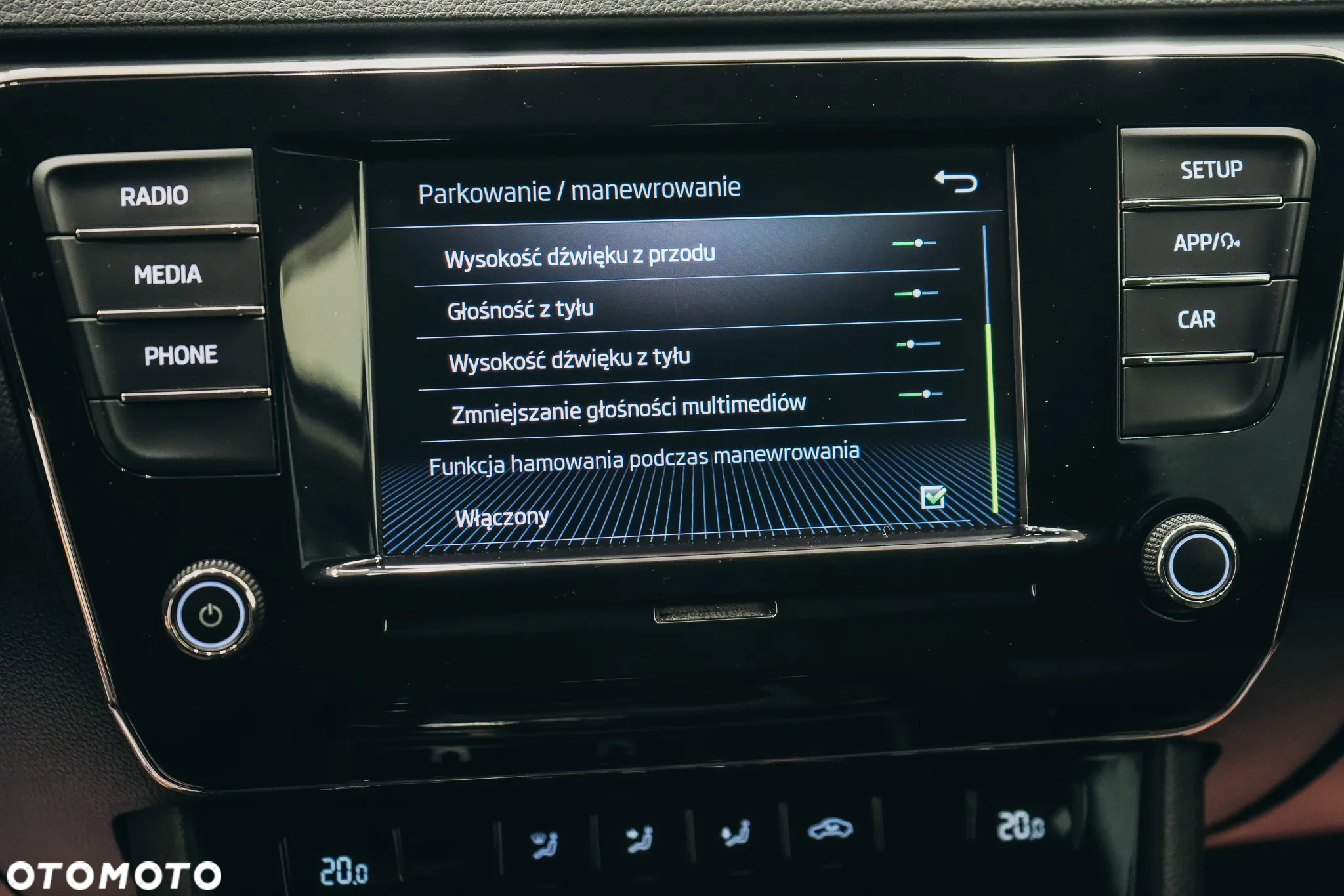 Skoda Superb 2.0 TDI SCR Ambition - 33