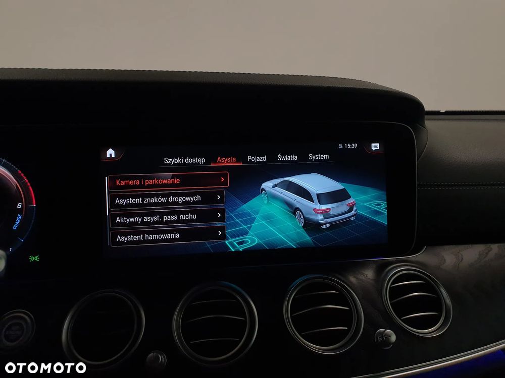 Mercedes-Benz Klasa E 300 de 4Matic 9G-TRONIC AMG Line - 23