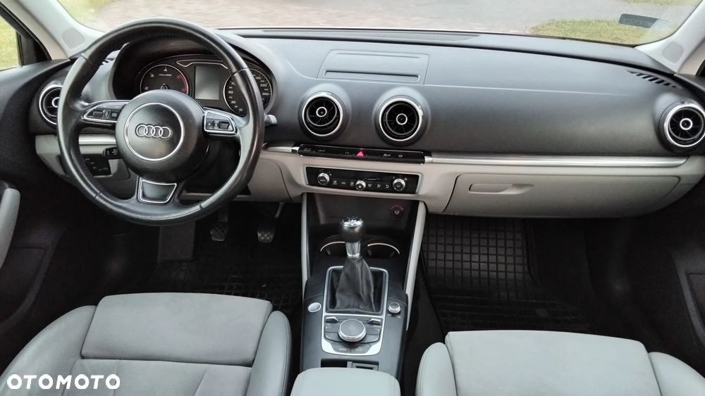 Audi A3 Sportback 1.6 TDI DPF Ambition - 10