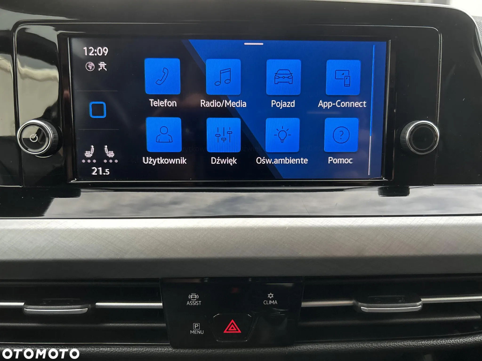 Volkswagen Golf VIII 1.5 TSI EVO Life - 23