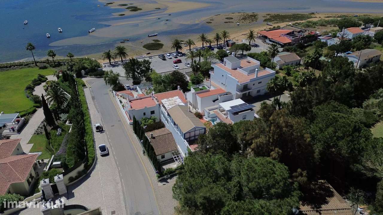 Moradia/Prédio/AL T8 na Praia da Fábrica - Grande imagem: 4/44