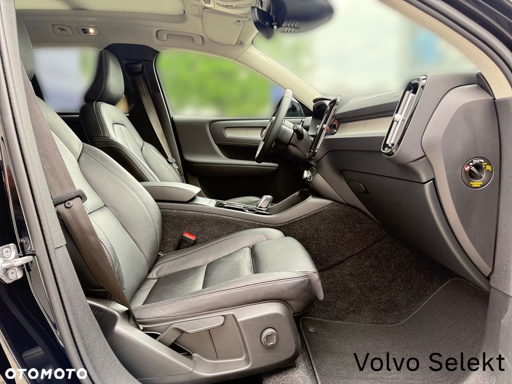 Volvo XC 40 - 25