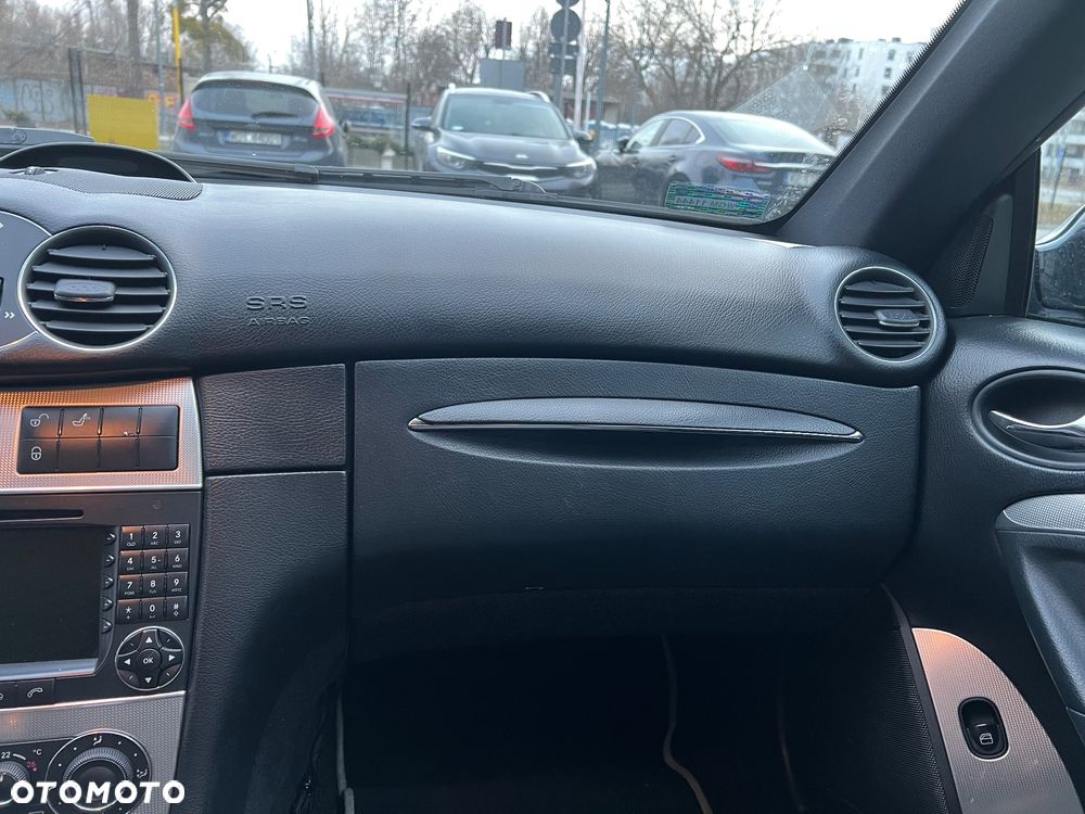 Mercedes-Benz CLK 320 CDI 7G-TRONIC Avantgarde Sport Edition - 23