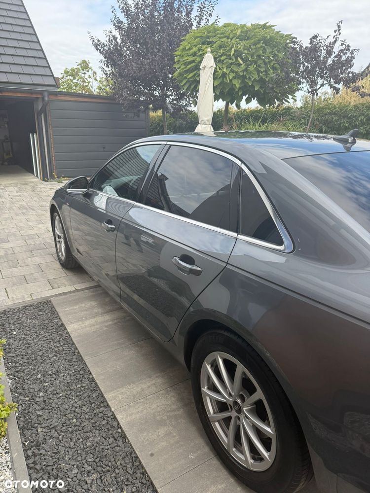 Audi A4 Limousine - 12