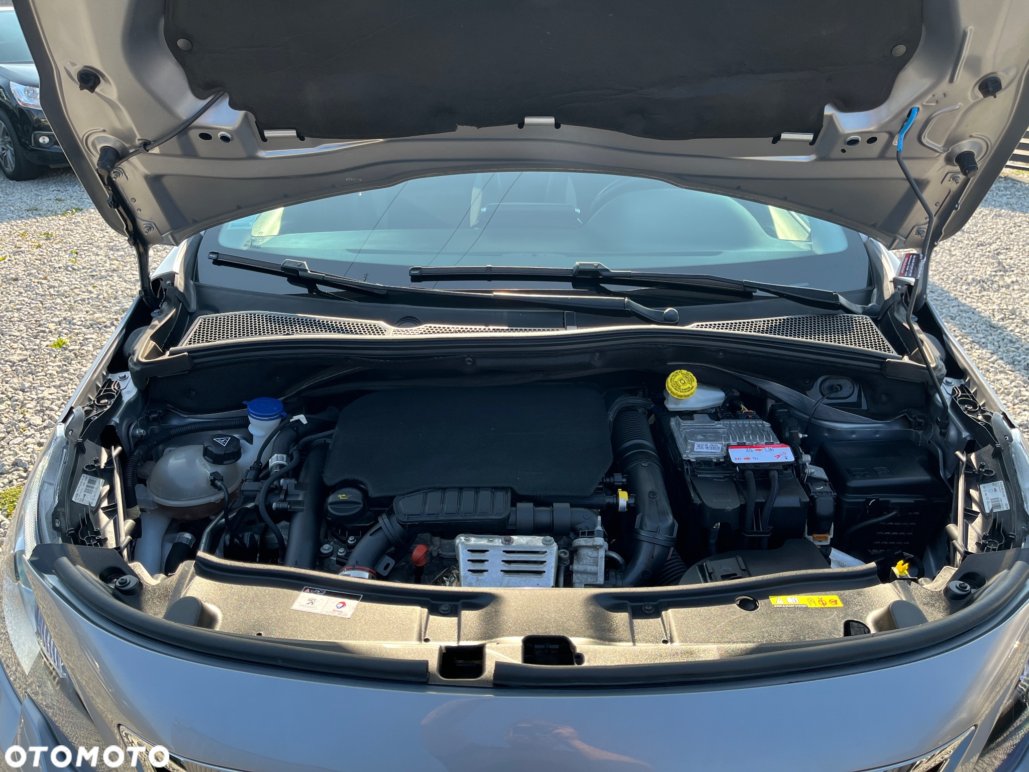 Peugeot 2008 1.2 Pure Tech Active S&S EAT6 - 20