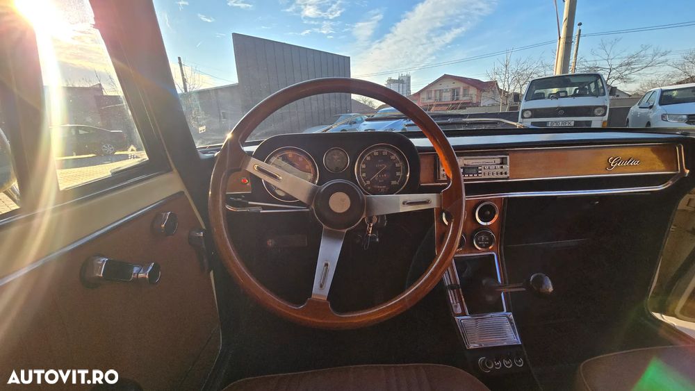 Alfa Romeo Spider - 12