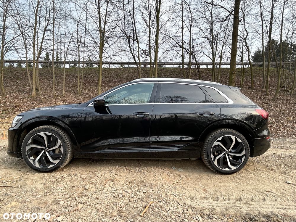 Audi Q8 - 9