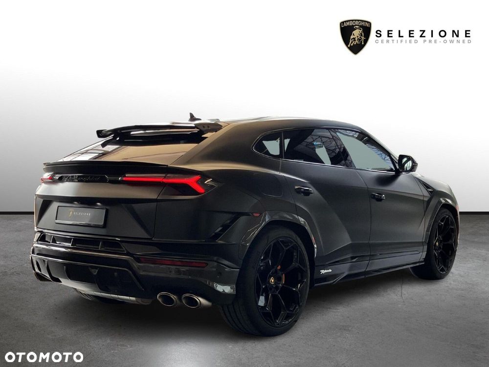 Lamborghini Urus - 3
