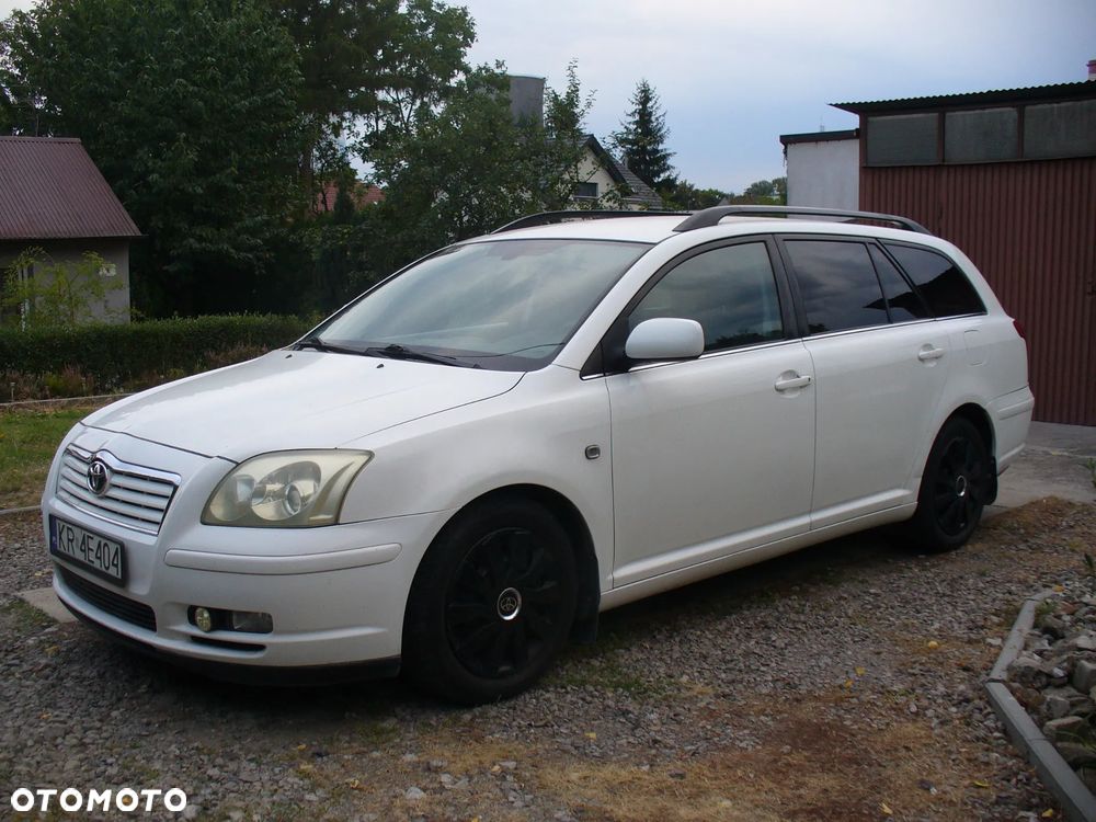 Toyota Avensis - 5