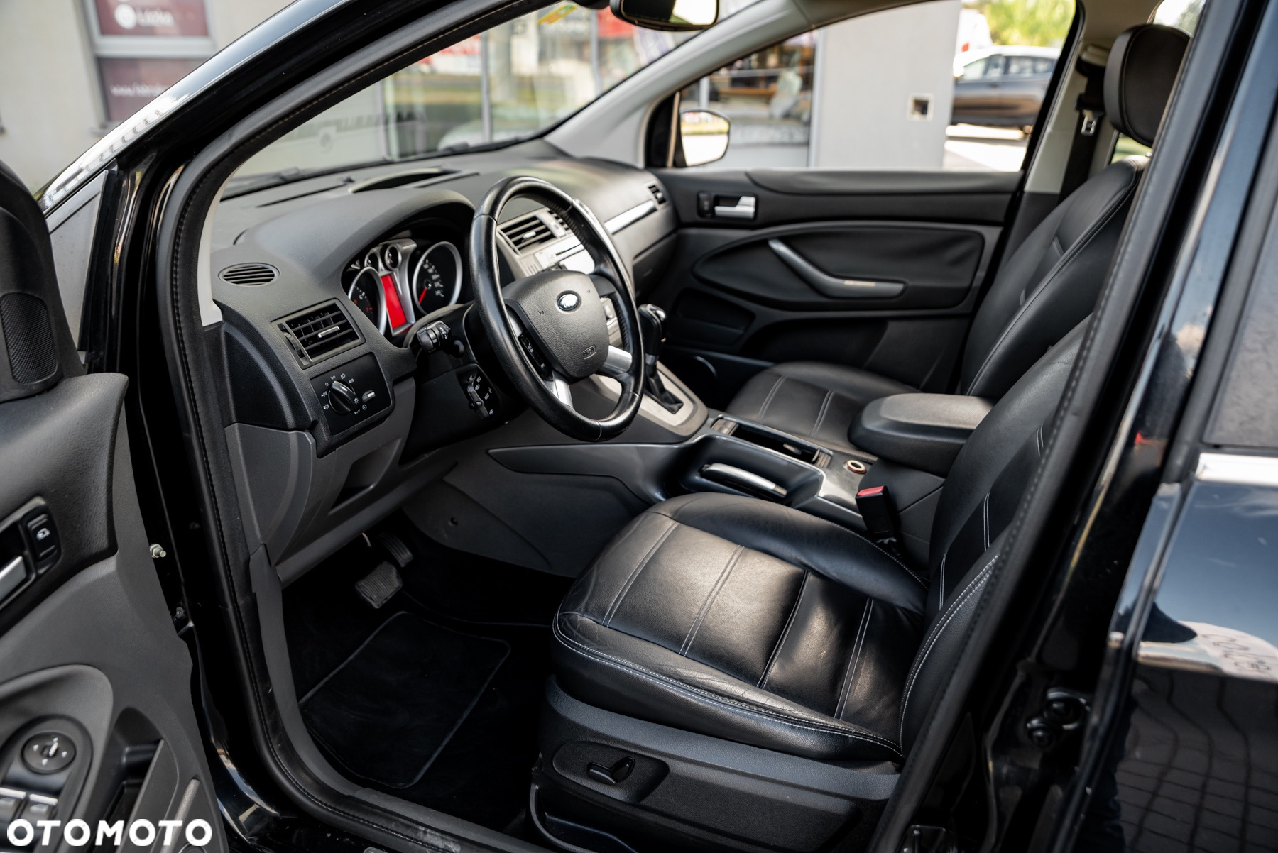 Ford Kuga 2.5 4x4 Titanium - 17