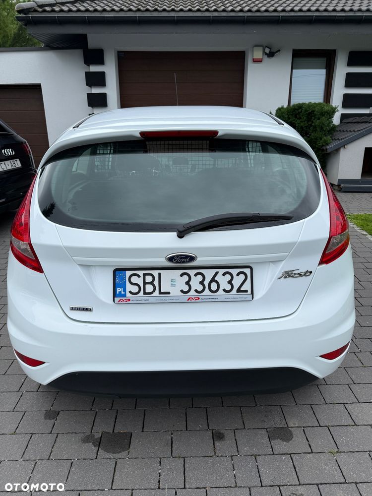 Ford Fiesta 1.4 TDCi Silver X (Ambiente) - 4
