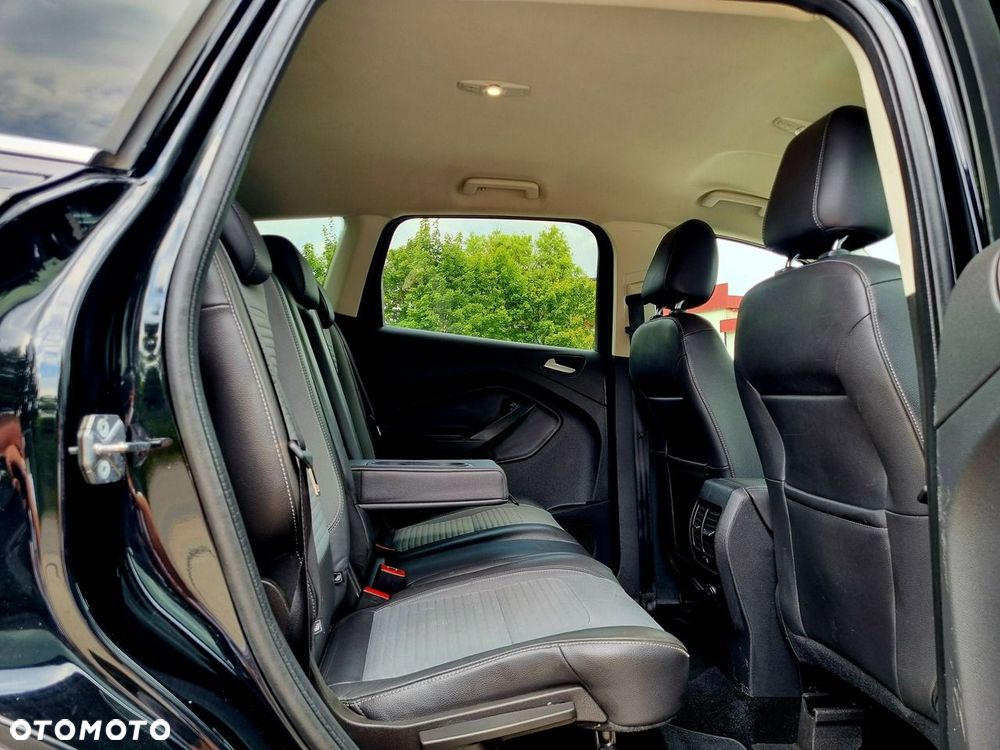 Ford Kuga 1.5 EcoBoost 2x4 Titanium - 12