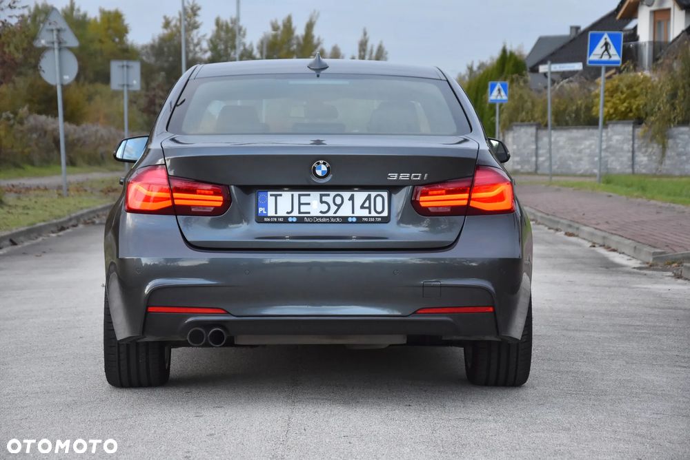 BMW Seria 3 320i Edition M Sport Shadow - 9