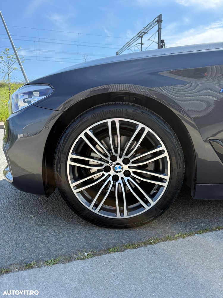 BMW Seria 5 520d Aut. M Sport Edition - 14