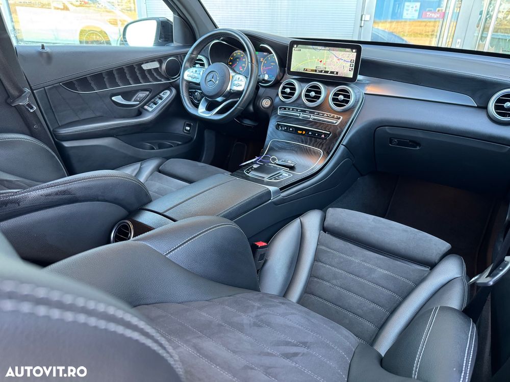 Mercedes-Benz GLC Coupe 200 4Matic 9G-TRONIC AMG Line Plus - 9