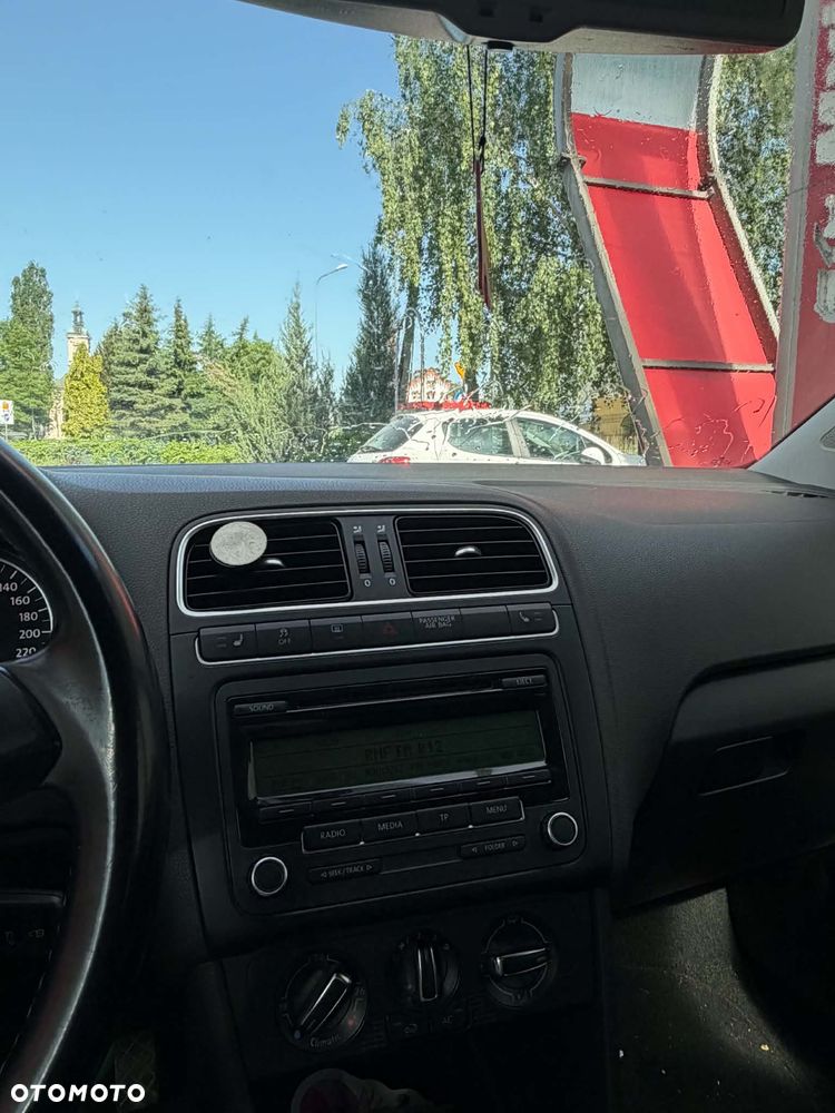 Volkswagen Polo - 11