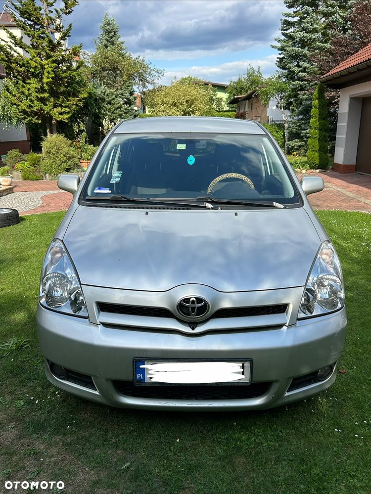 Toyota Corolla Verso 2.2 D-4D X + NAVI 7os - 3