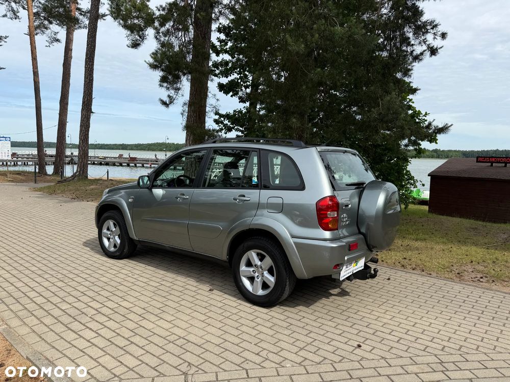 Toyota RAV4 - 10