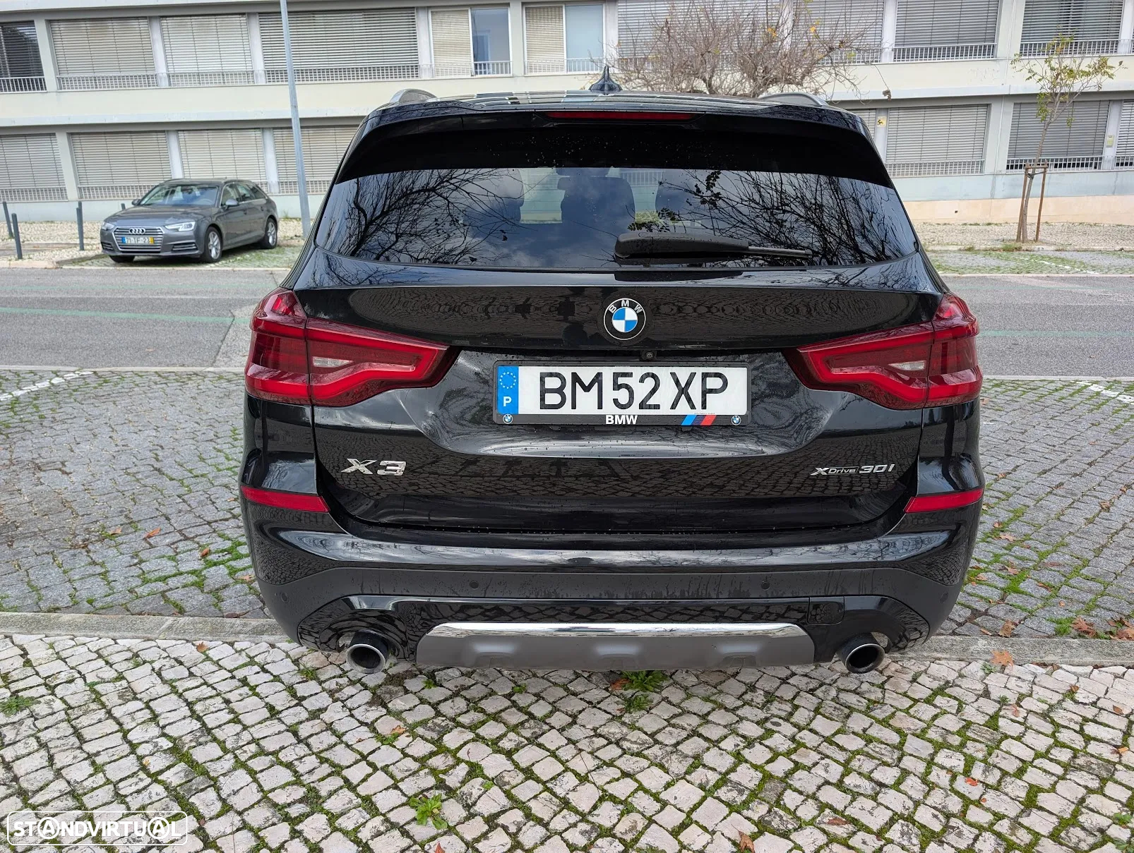 BMW X3 30 i xDrive Line Luxury - 4