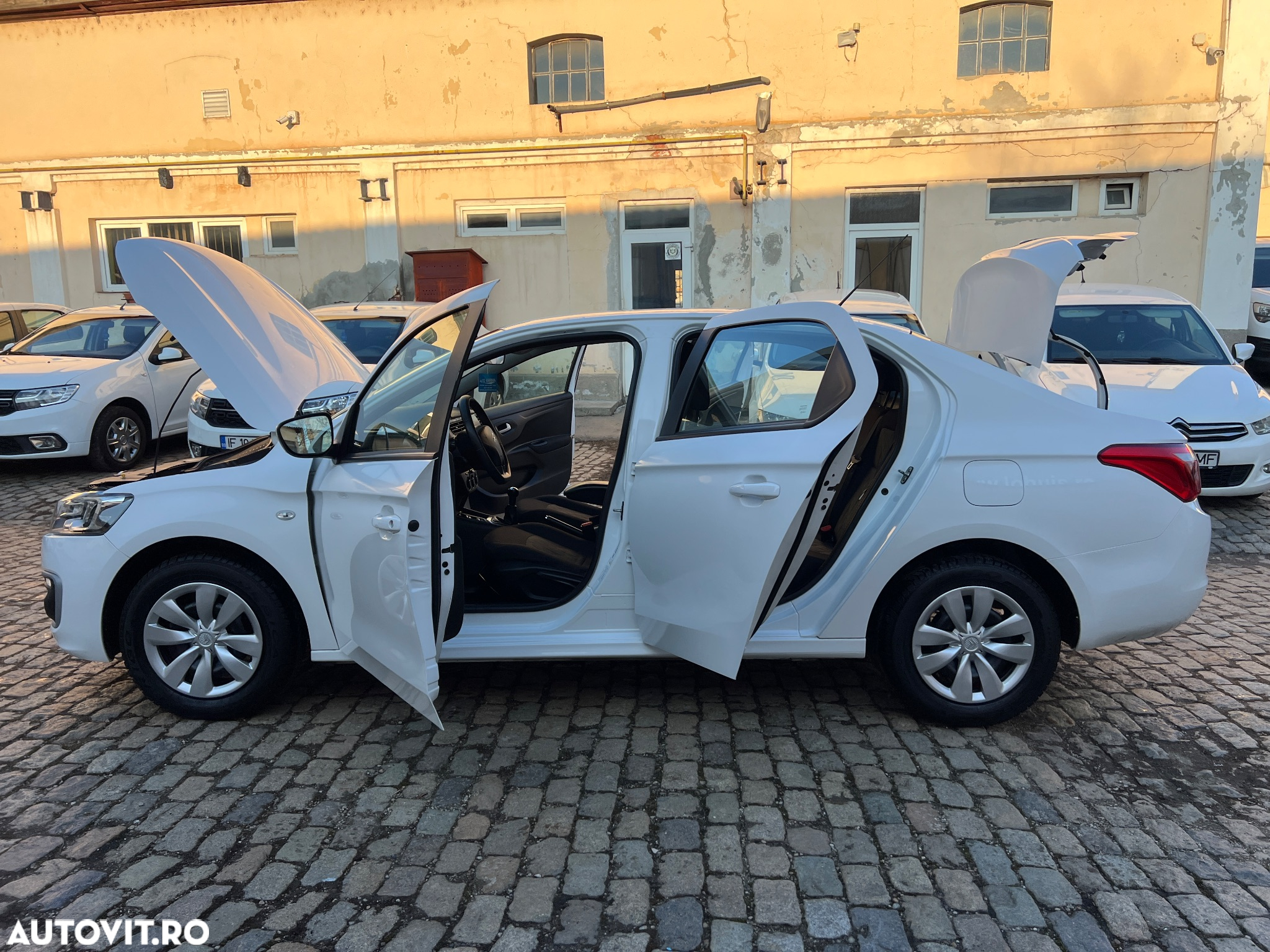 Citroën C-Elysée 1.2 PureTech BVM Live - 4