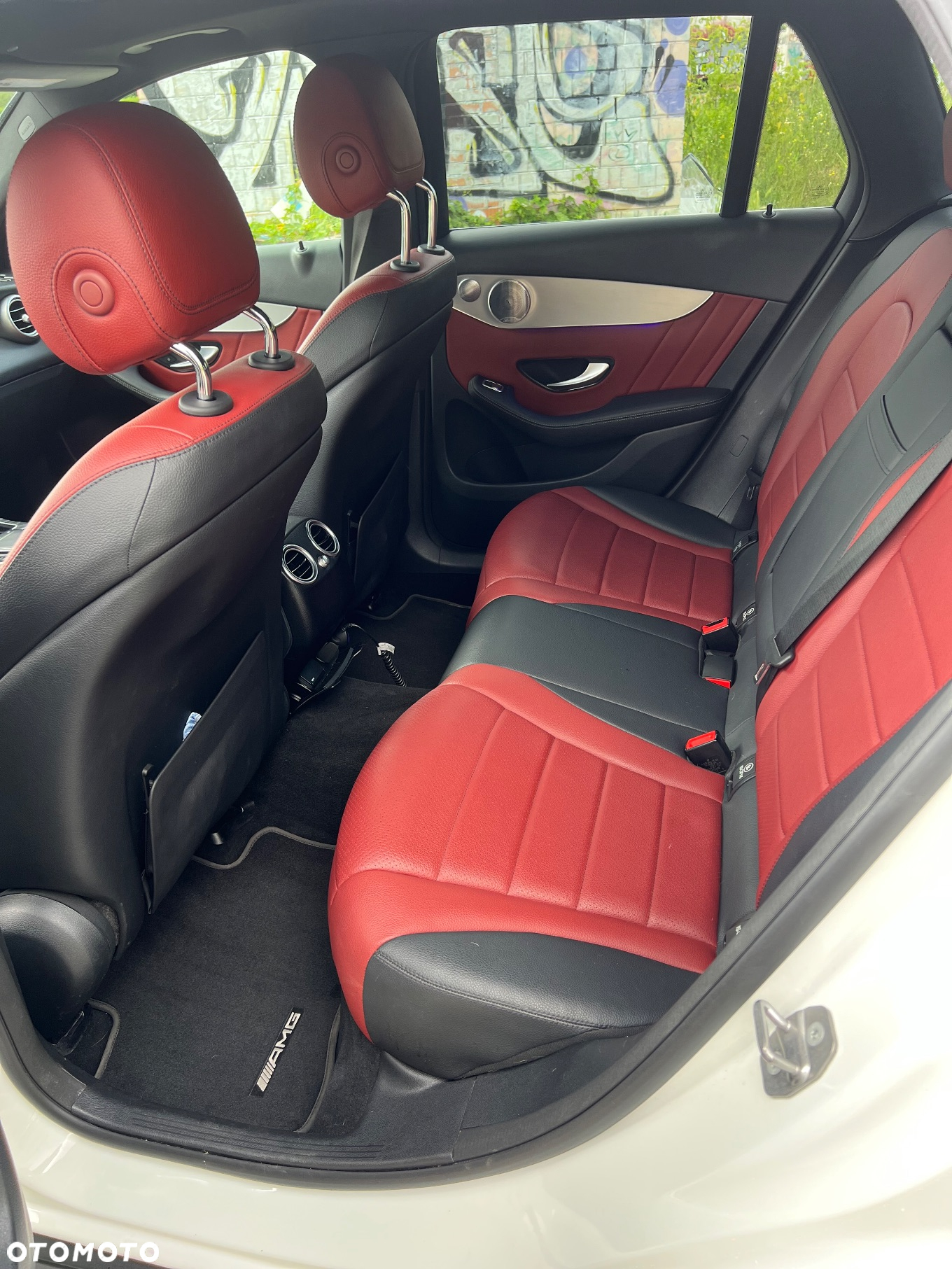 Mercedes-Benz GLC 300 4Matic 9G-TRONIC AMG Line - 12