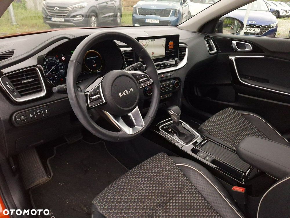 Kia XCeed 1.5 T-GDI Business Line DCT - 10