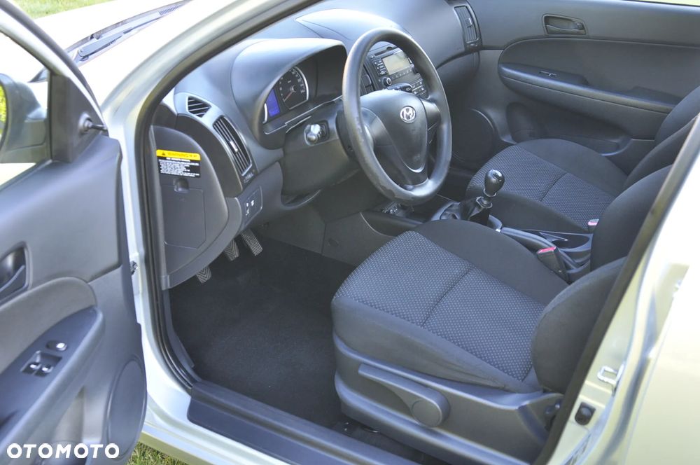 Hyundai i30 i30cw 1.4 blue Classic - 27