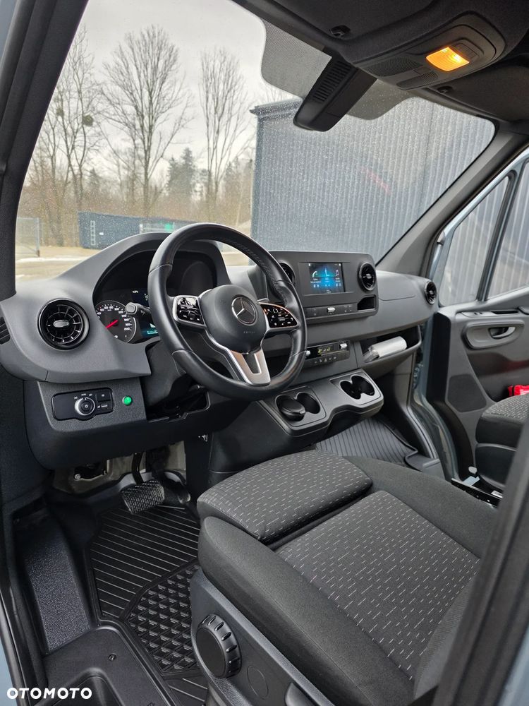 Mercedes-Benz Sprinter - 22