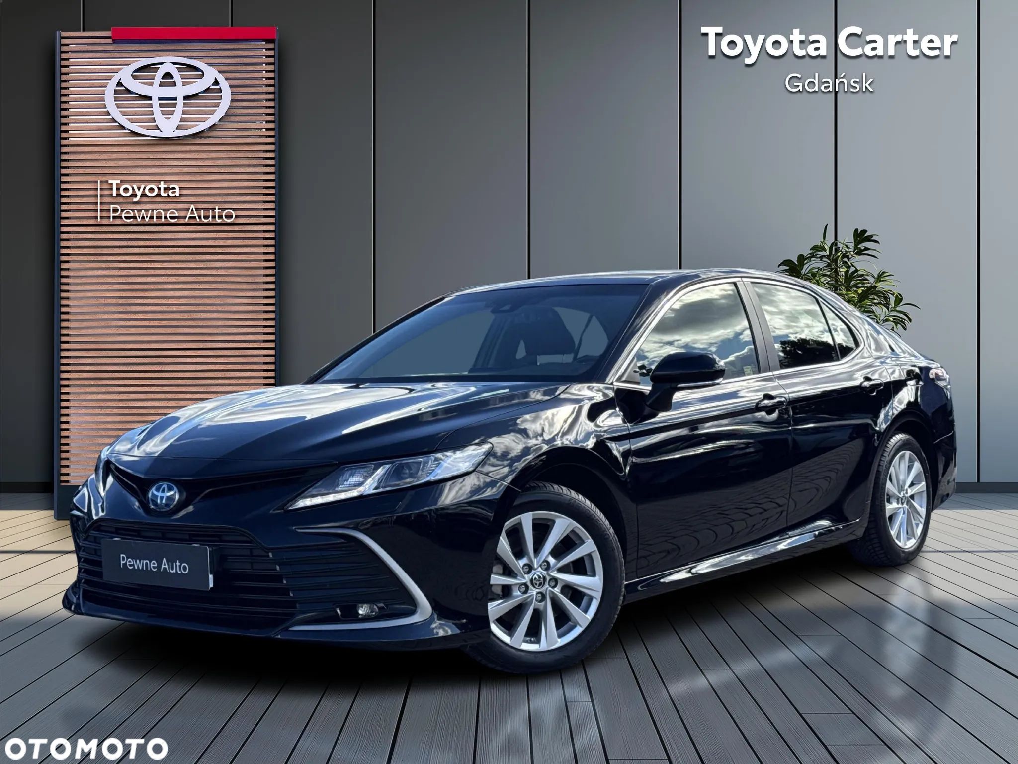 Toyota Camry 2.5 Hybrid Comfort CVT - 1