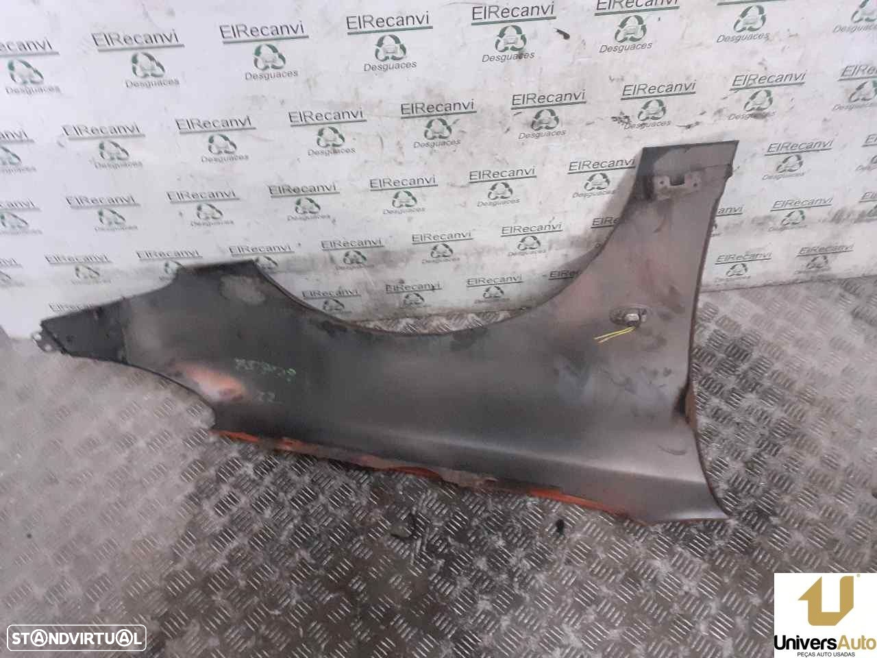 GUARDA-LAMAS FRONTAL ESQUERDO PEUGEOT 206 FASTBACK 2001 - - 2