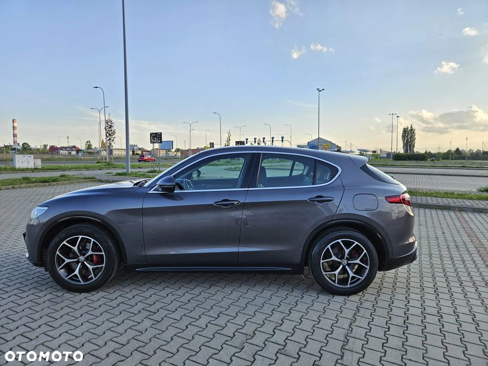 Alfa Romeo Stelvio 2.0 Turbo TI Q4 - 4