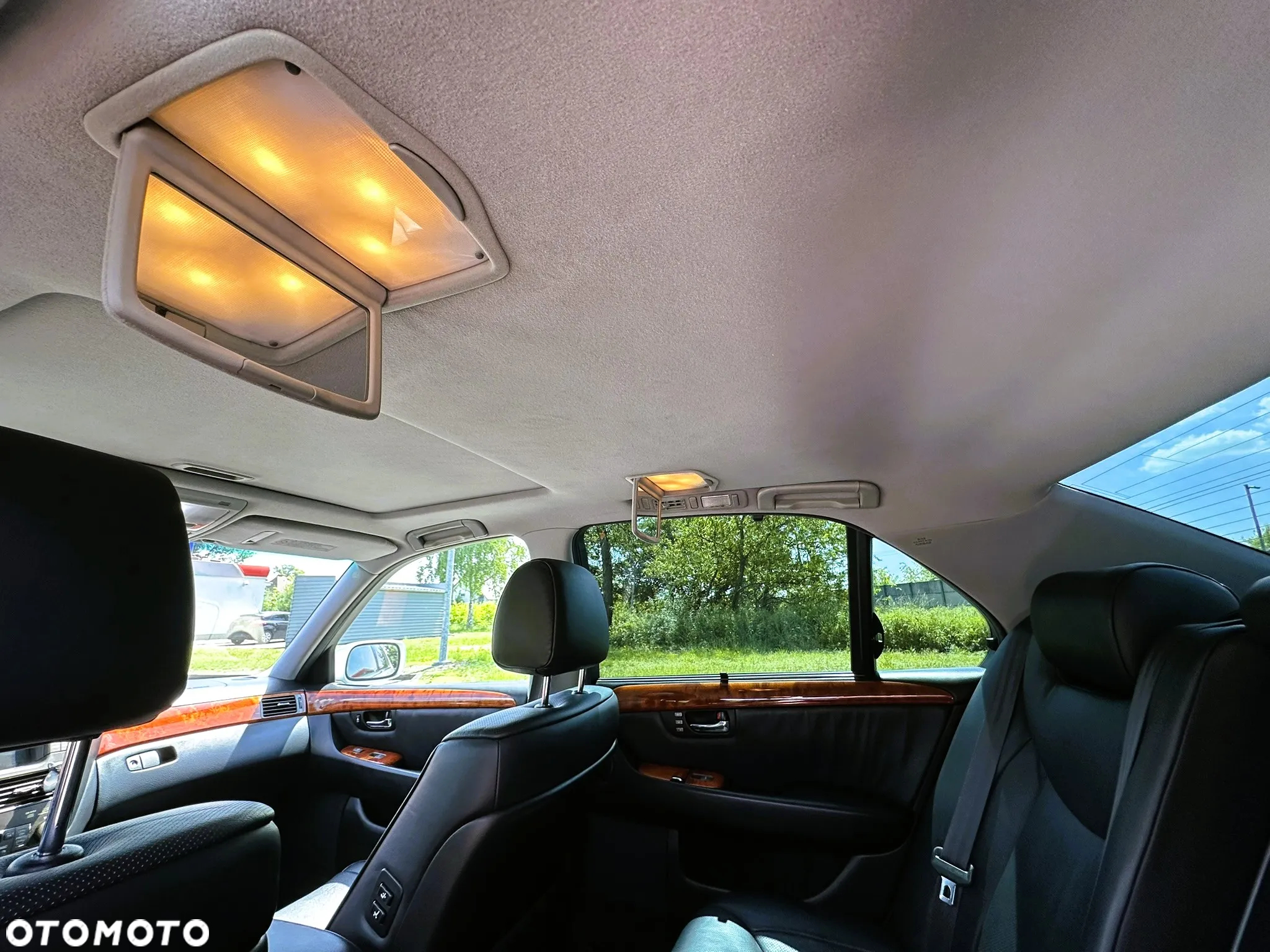 Lexus LS - 26