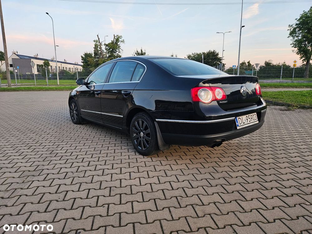 Volkswagen Passat 1.8 TSI Comfortline - 3
