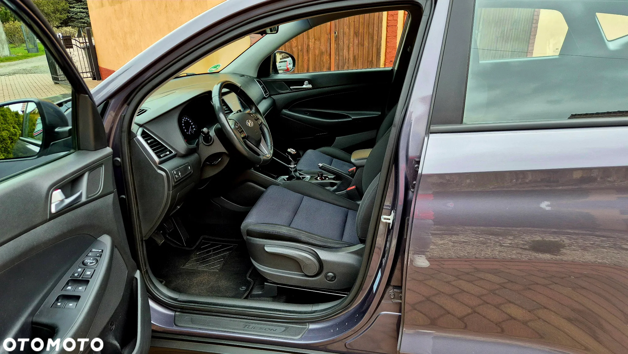 Hyundai Tucson 2.0 CRDI BlueDrive Style 2WD - 28